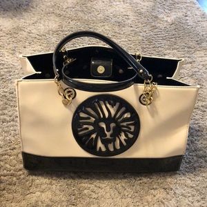 Anne Klein black and cream purse $15